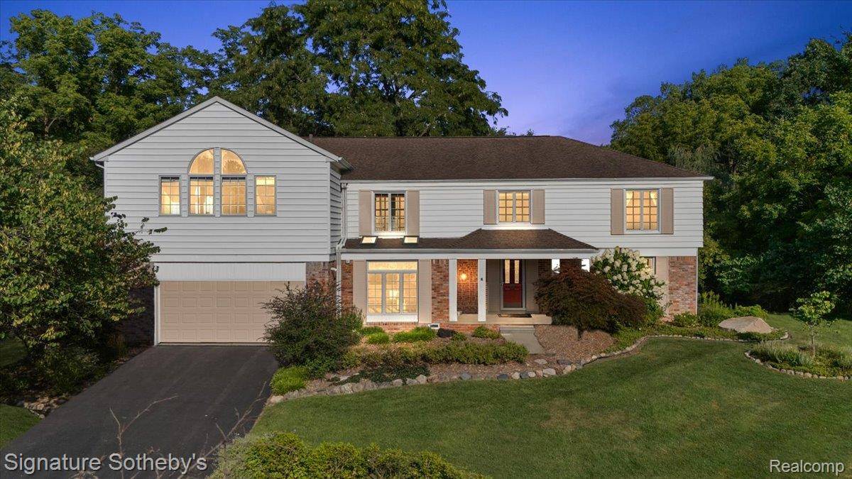 Beverly Hills, MI 48025,22601 Highbank DR