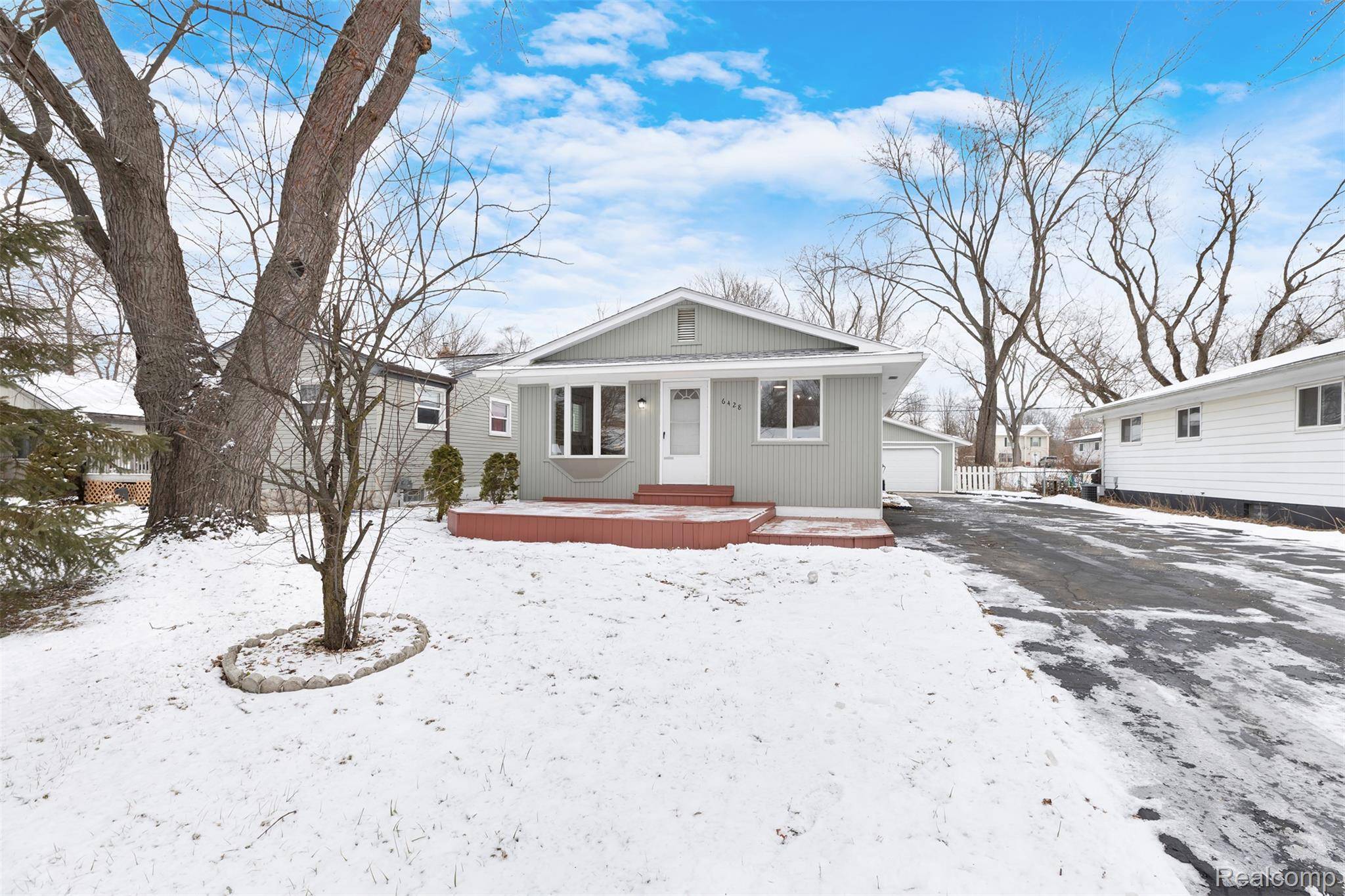 Waterford, MI 48329,6428 Cloverton DR