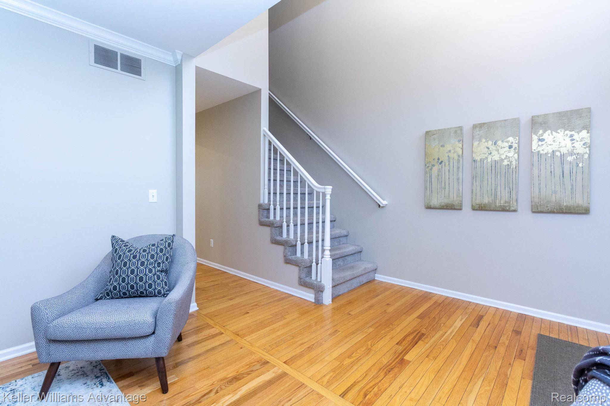 Novi, MI 48375,24975 Bloomfield CT