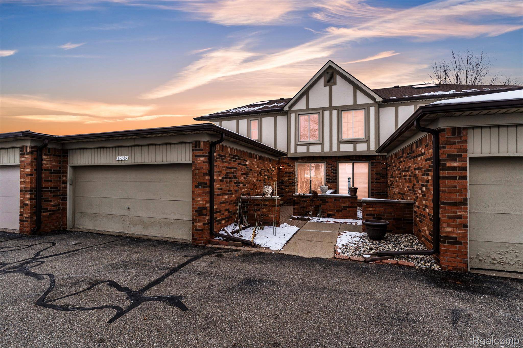 Shelby Twp, MI 48315,49285 Ashley CT