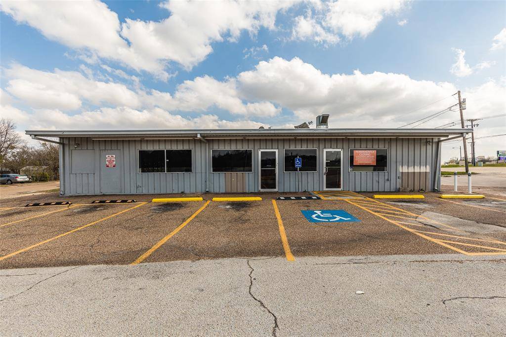 Hewitt, TX 76643,607 N Old Temple Road