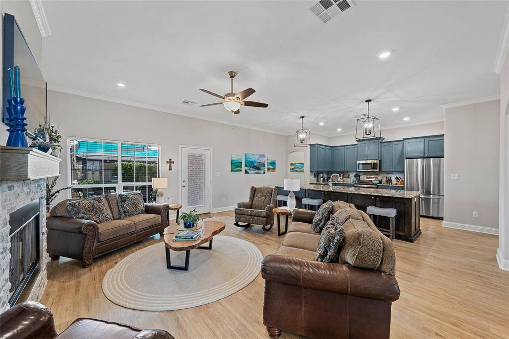 Robinson, TX 76706,386 Frederick Drive