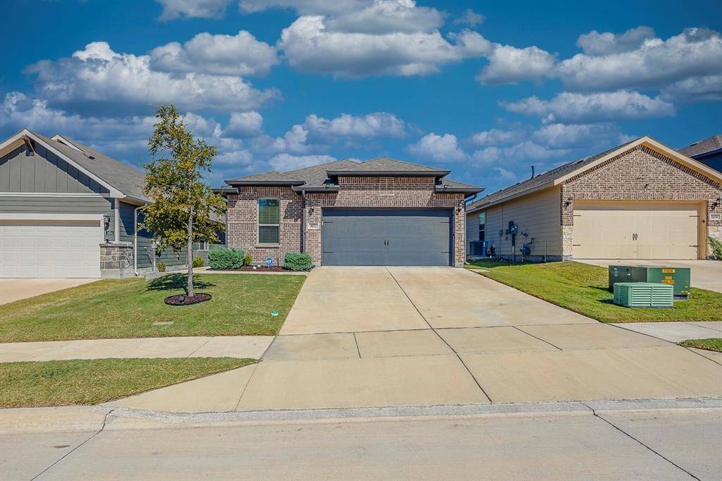 Forney, TX 75126,1652 Briar Hunt Drive