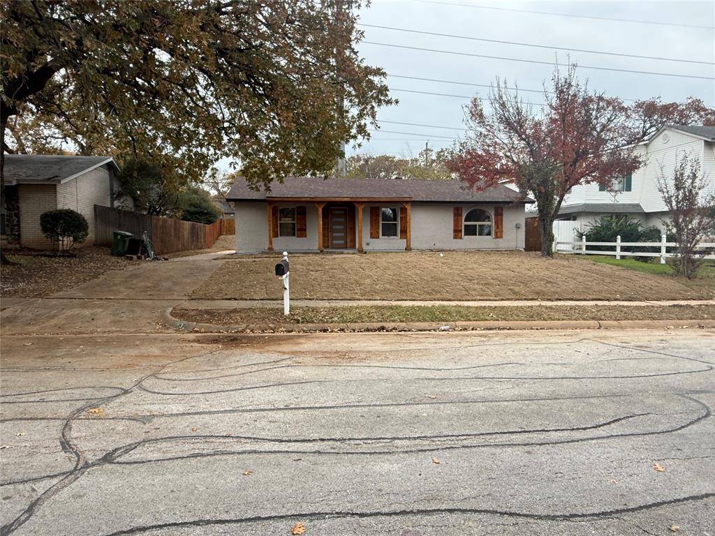 Bedford, TX 76021,2913 White Oak Lane