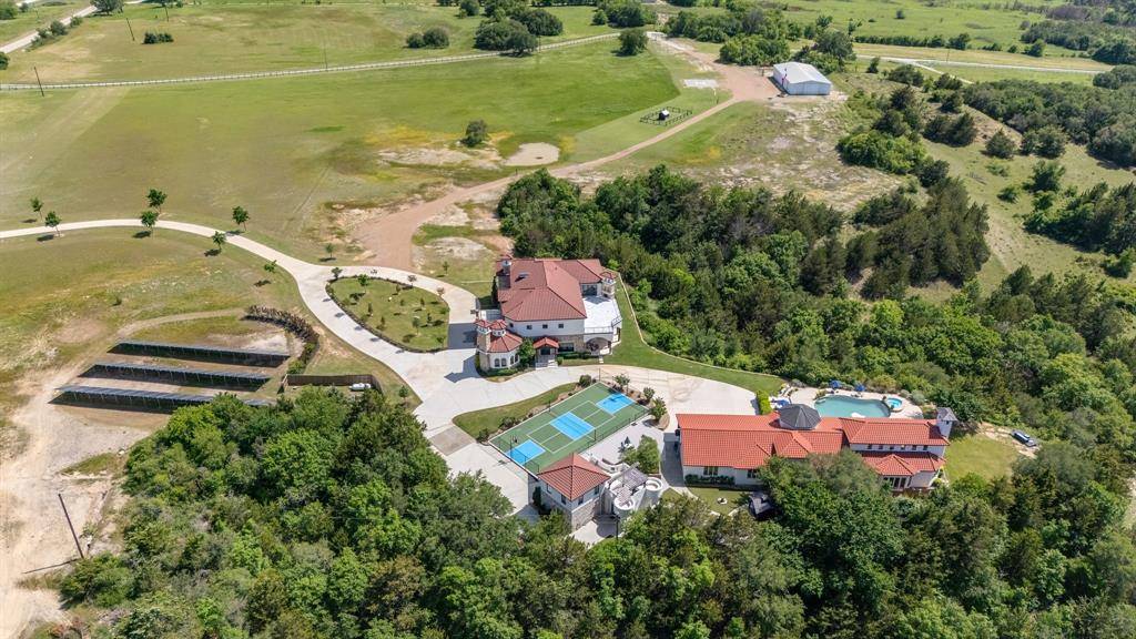 Decatur, TX 76234,124 Private Road 2381