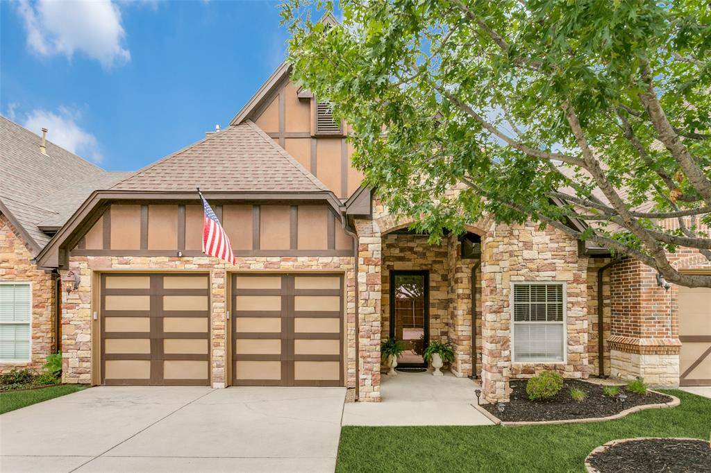 Grapevine, TX 76051,223 Wood Street #201