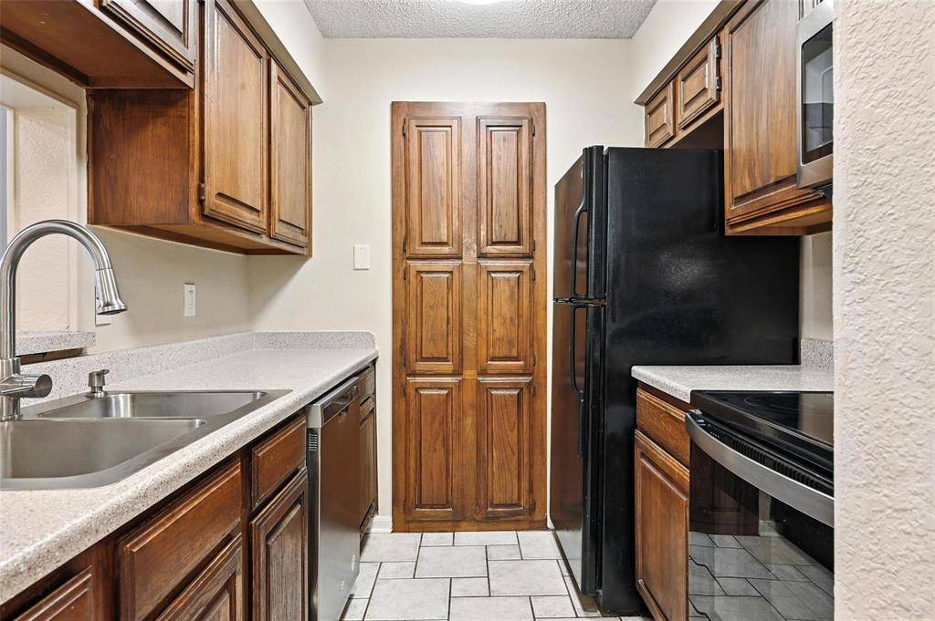 Arlington, TX 76011,2101 Friendly Drive #3121