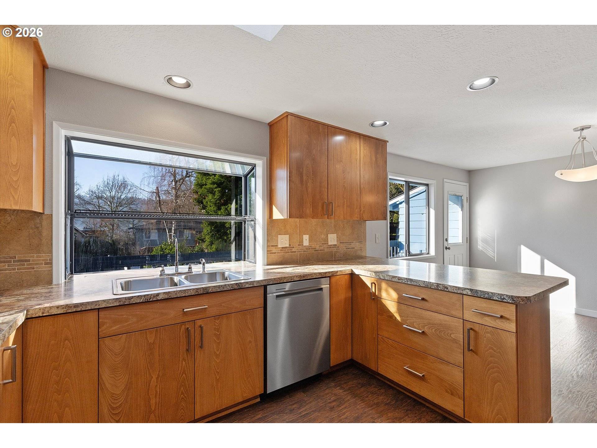 Milwaukie, OR 97267,4611 SE LA COUR CT