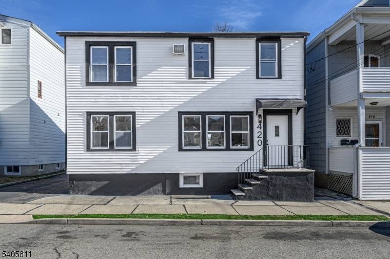 Haledon Boro, NJ 07508,420 Morrissee Ave