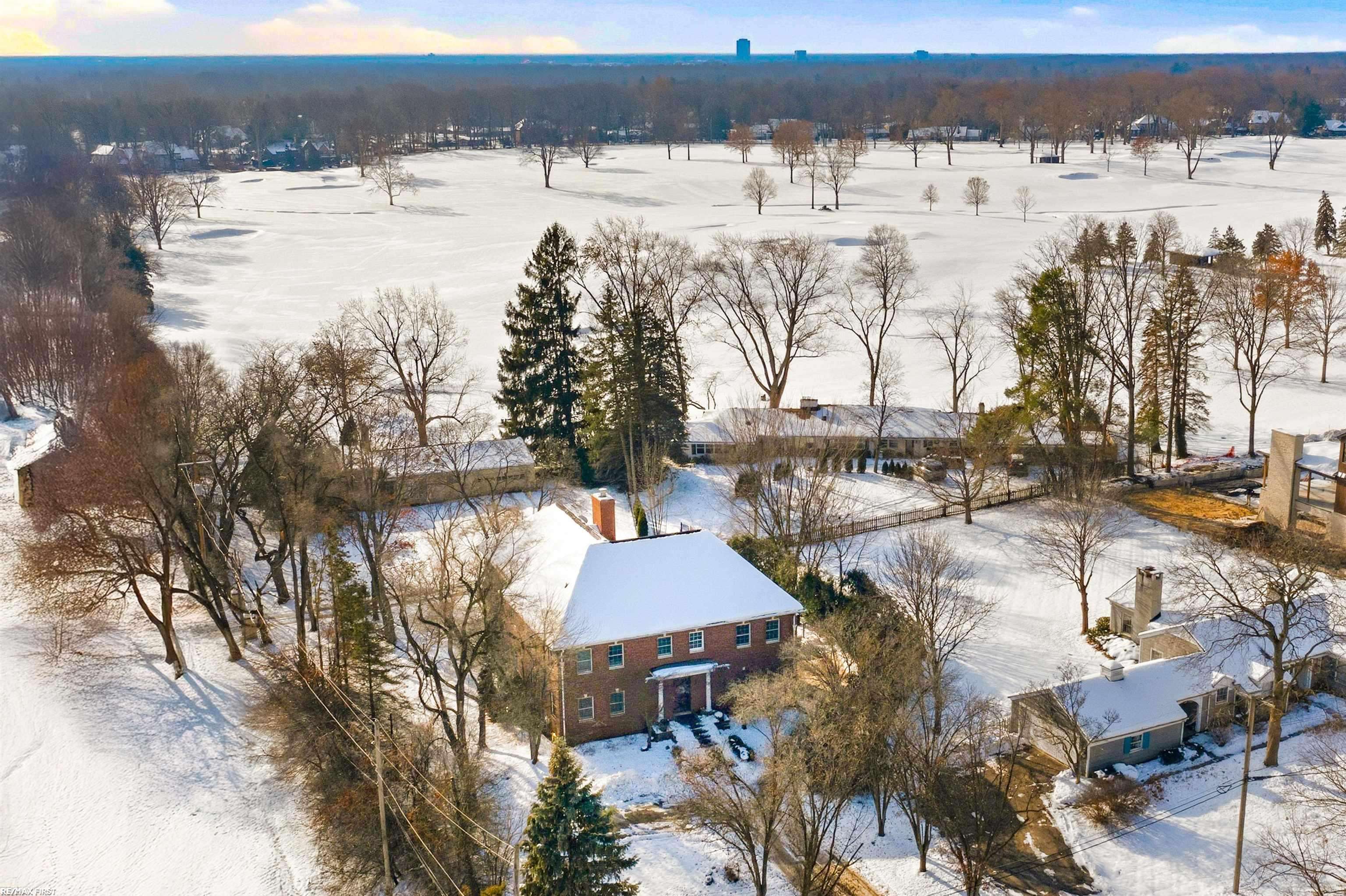 Bloomfield Hills, MI 48301,6580 Red Maple LN