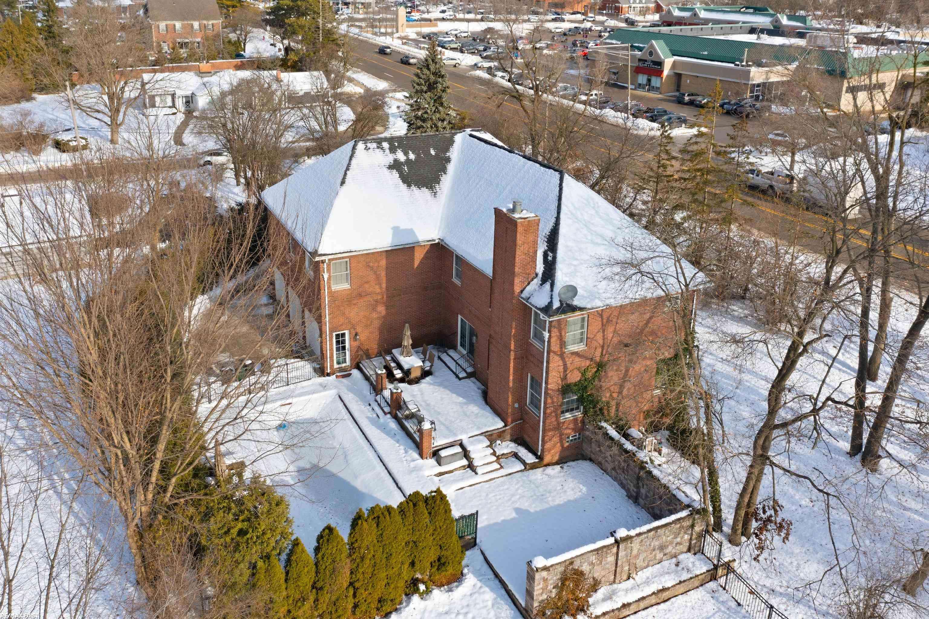 Bloomfield Hills, MI 48301,6580 Red Maple LN