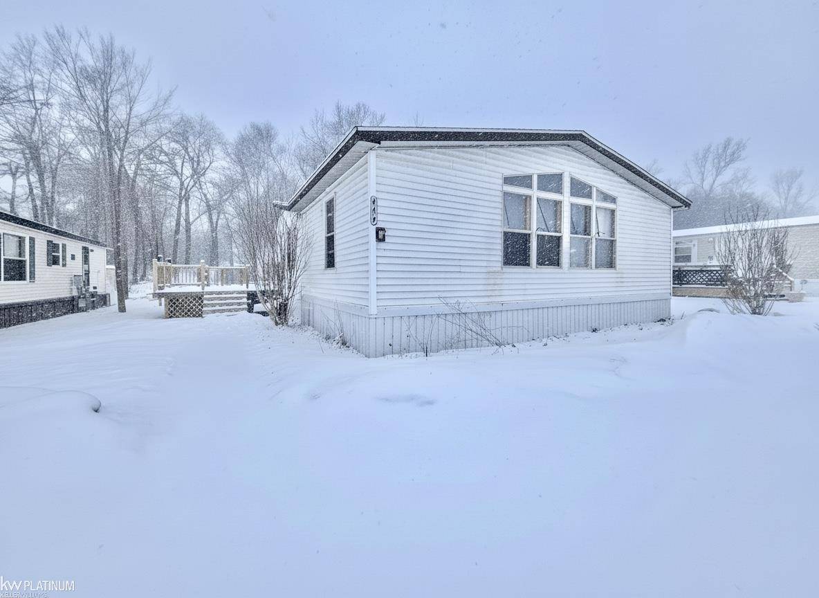 Oxford, MI 48471,443 Brookhollow DR