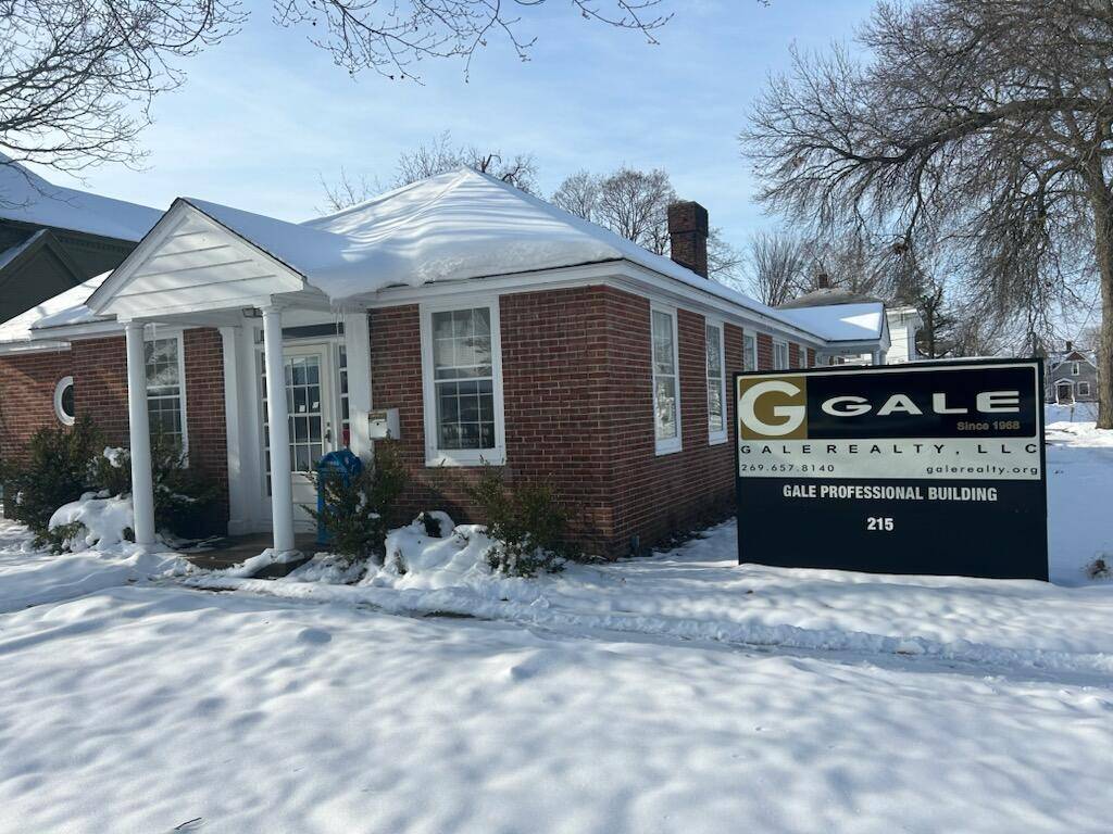 Paw Paw, MI 49079,215 N Kalamazoo ST