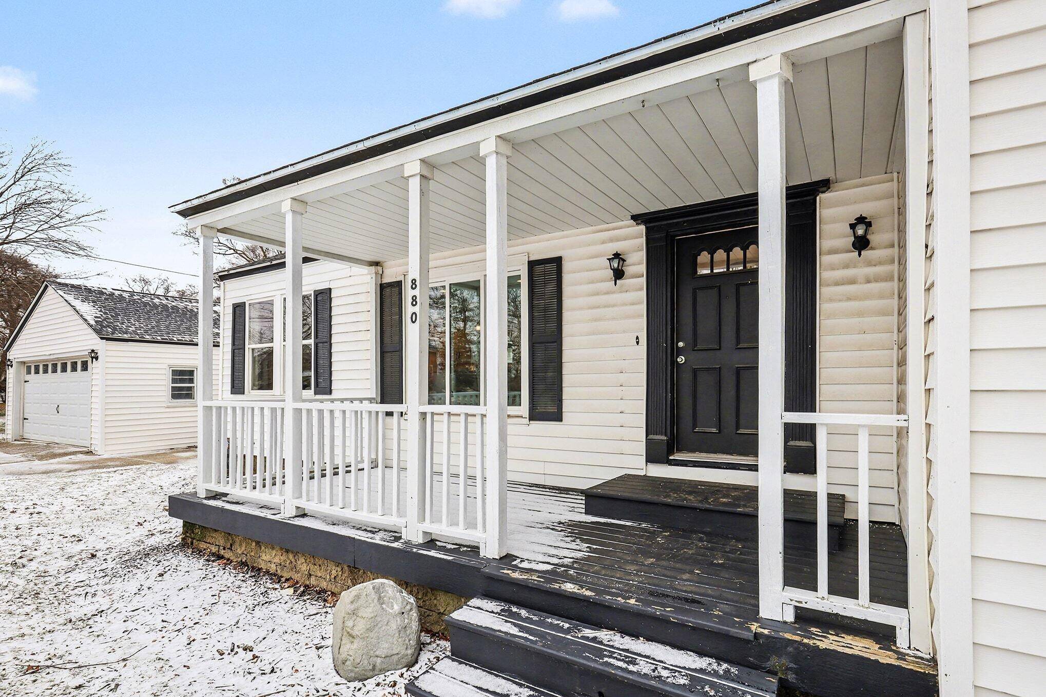 Holland, MI 49423,880 Paw Paw DR