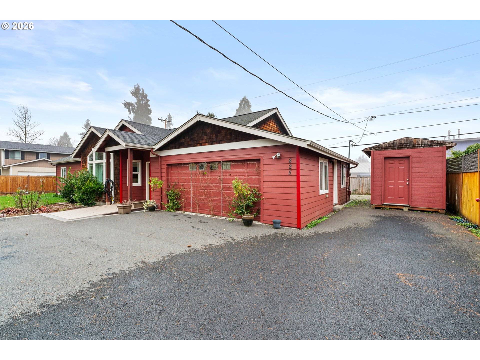 Eugene, OR 97401,825 WAVERLY ST