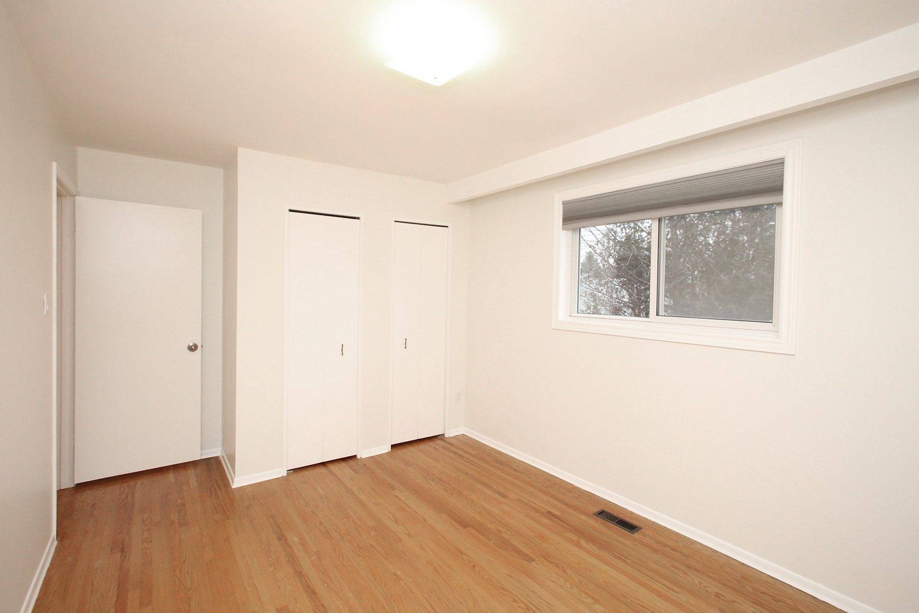 Toronto C15, ON M2M 3A4,30 Lowbank CT