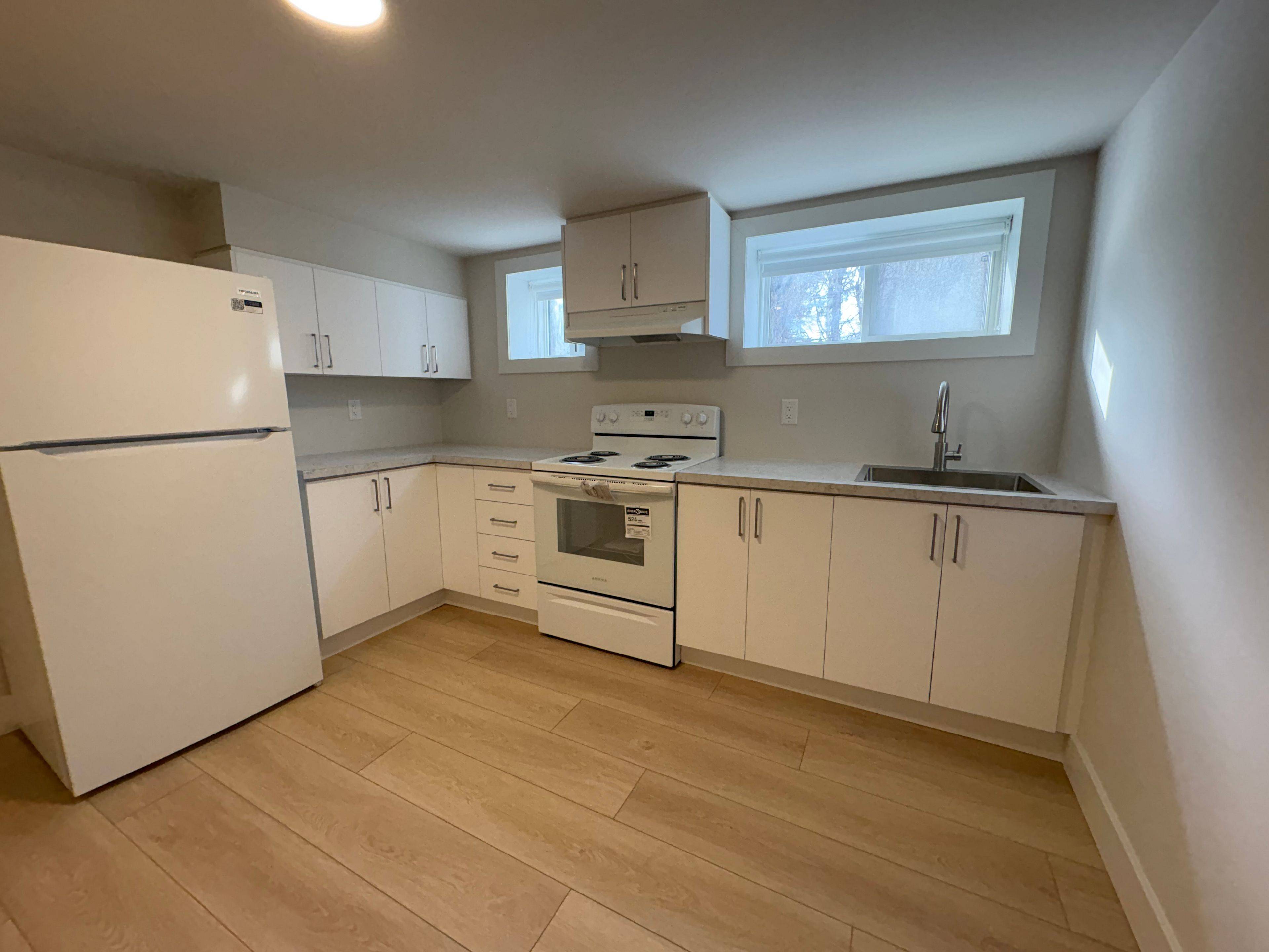 Toronto C06, ON M3H 2H4,113 Almore AVE #L2