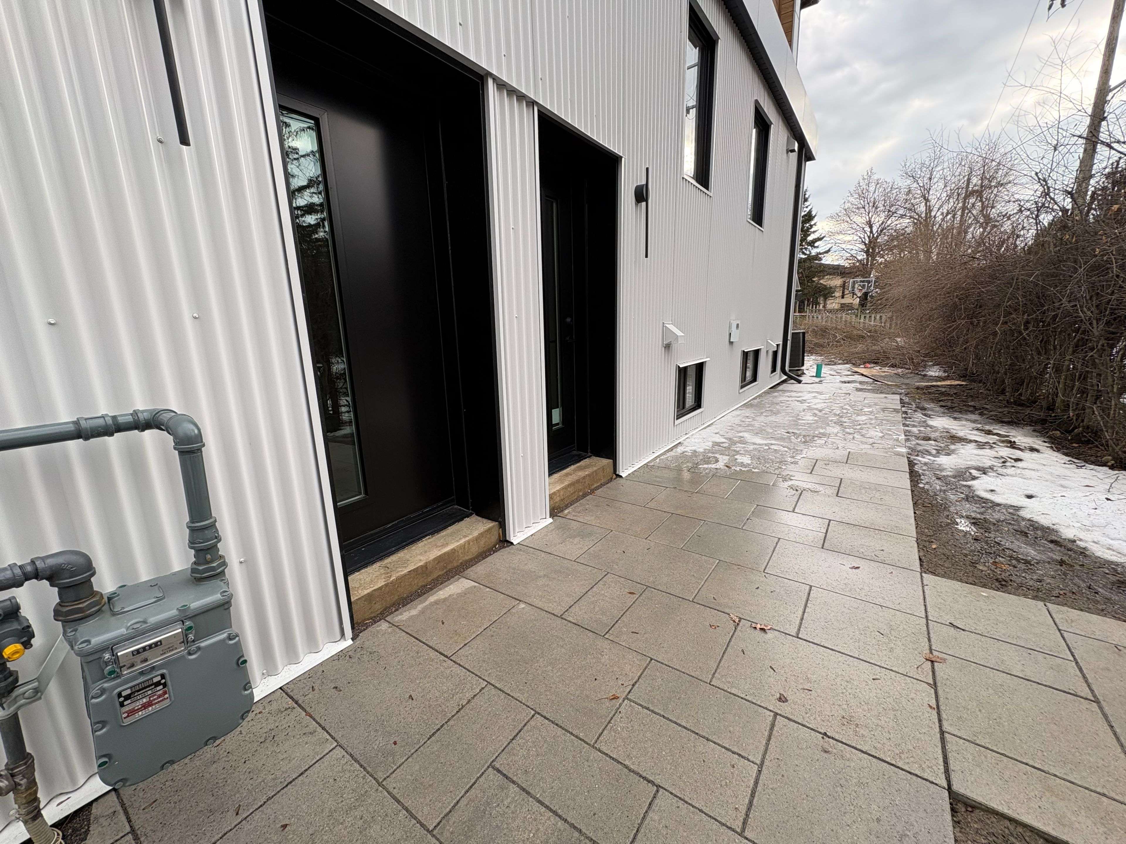 Toronto C06, ON M3H 2H4,113 Almore AVE #L1