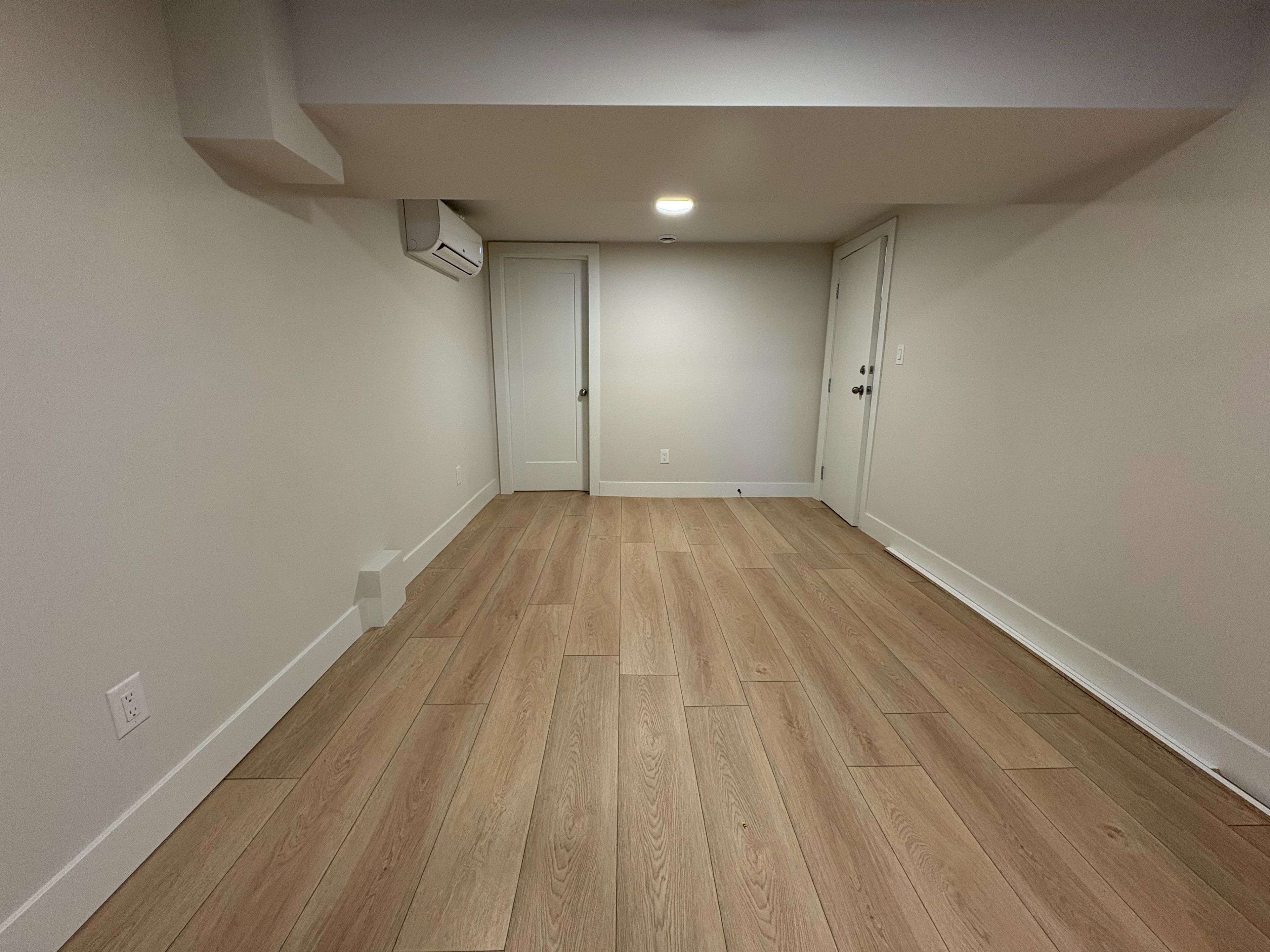 Toronto C06, ON M3H 2H4,113 Almore AVE #L1