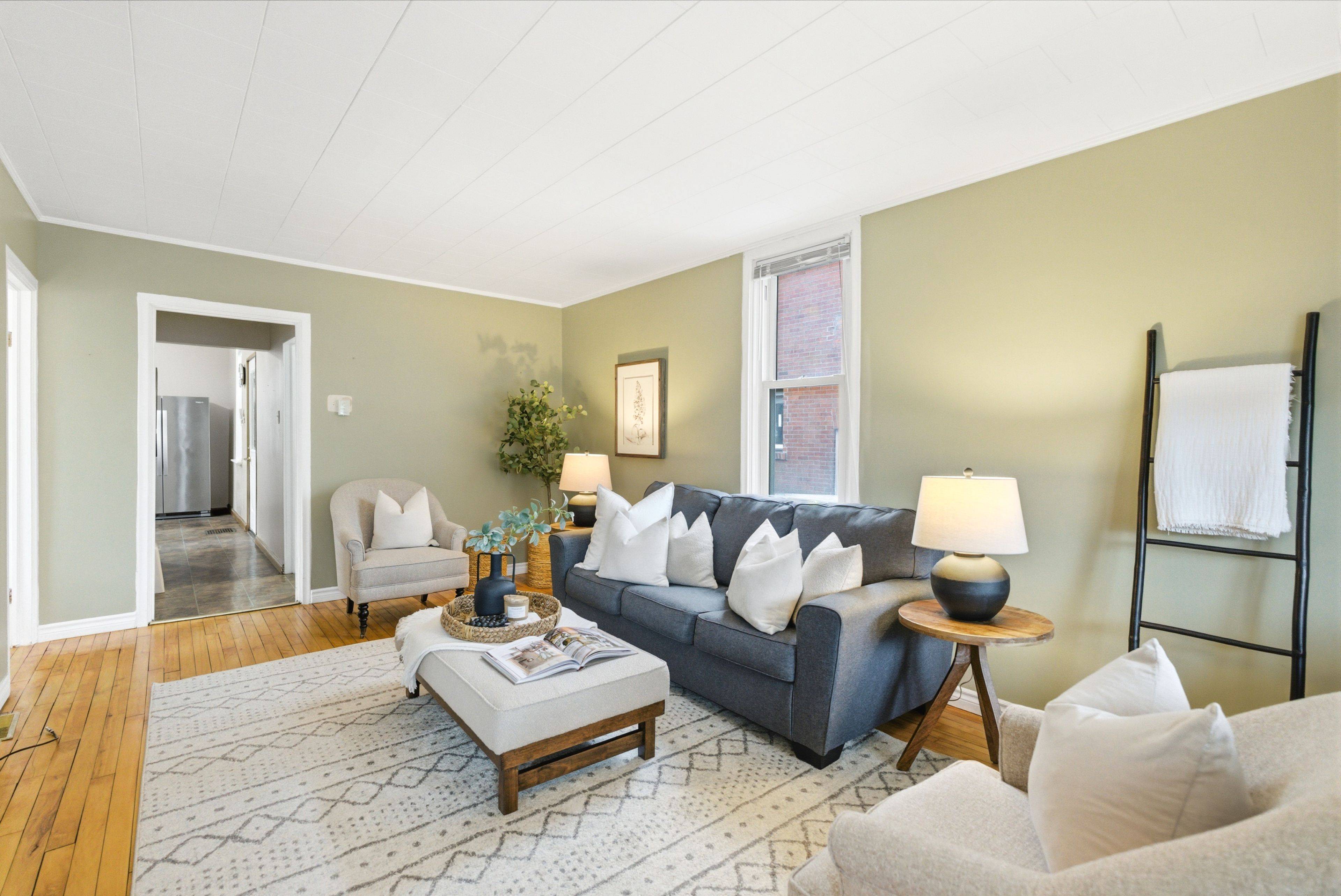 Oshawa, ON L1J 4C1,89 Burk ST