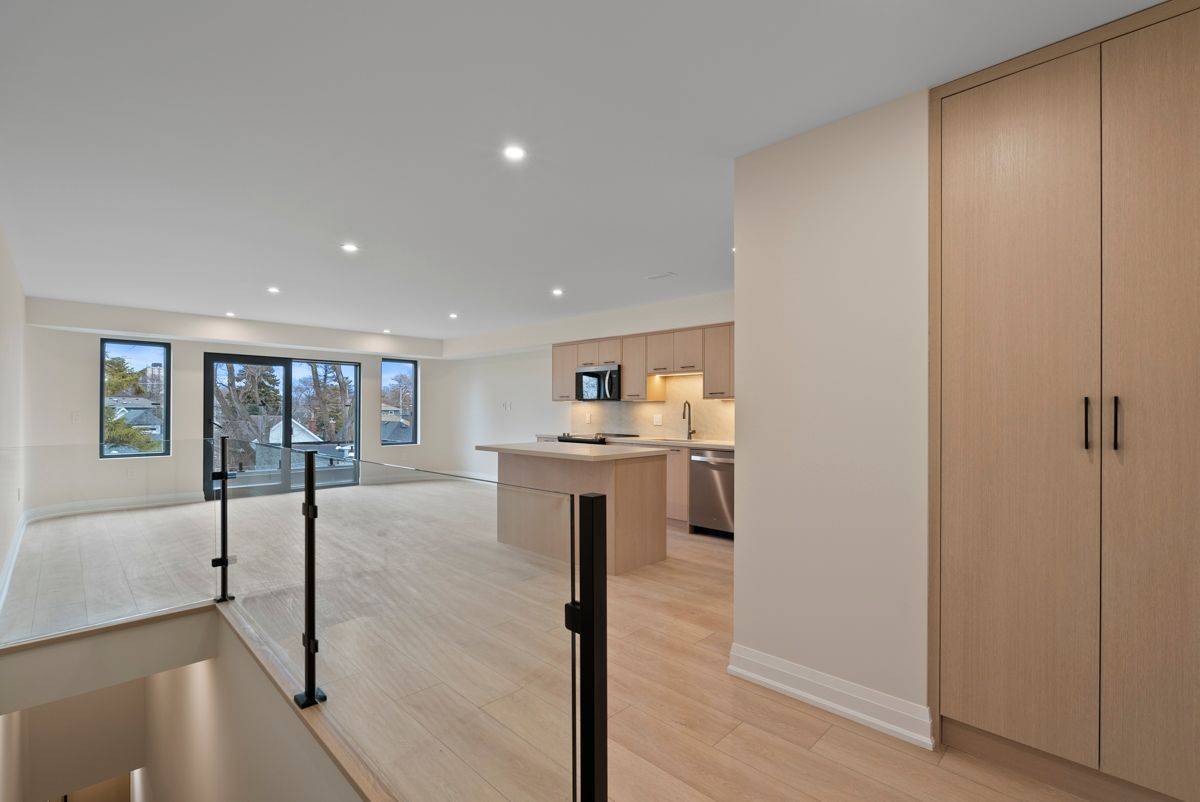 Toronto E03, ON M4C 5K9,191 Gledhill AVE #3