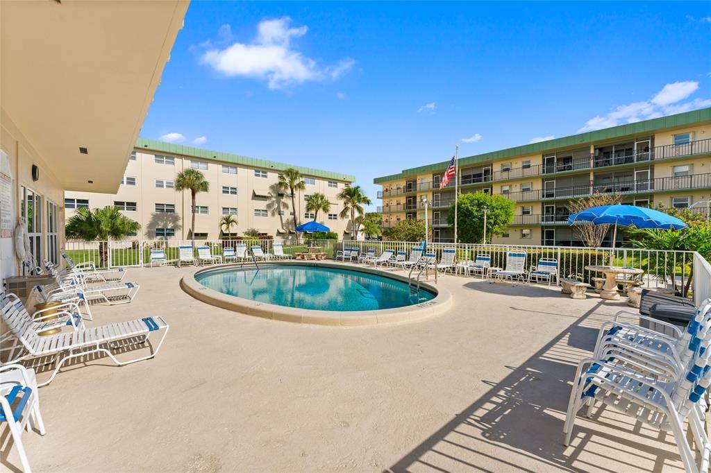 Deerfield Beach, FL 33441,804 SE 7th St #404