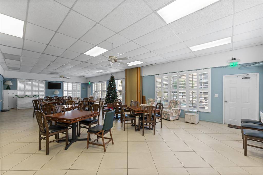 Deerfield Beach, FL 33441,804 SE 7th St #404