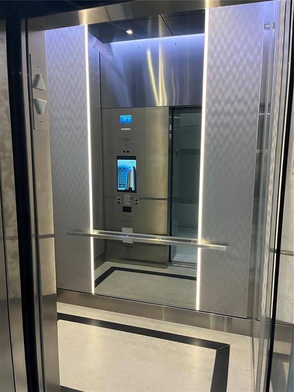 Aventura, FL 33180,20301 W Country Club Dr #1127