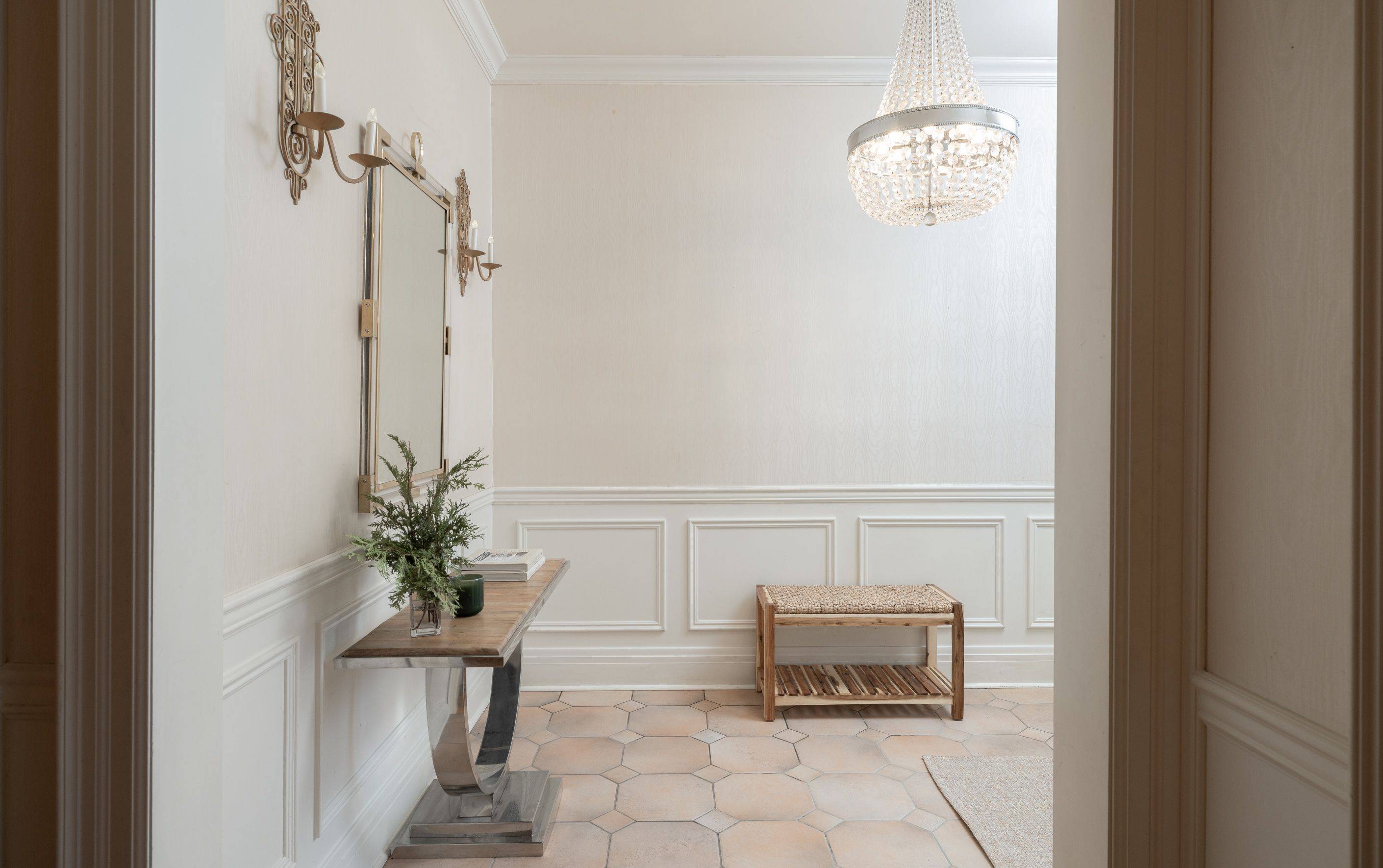 East Gwillimbury, ON L0G 1R0,21455 Warden AVE