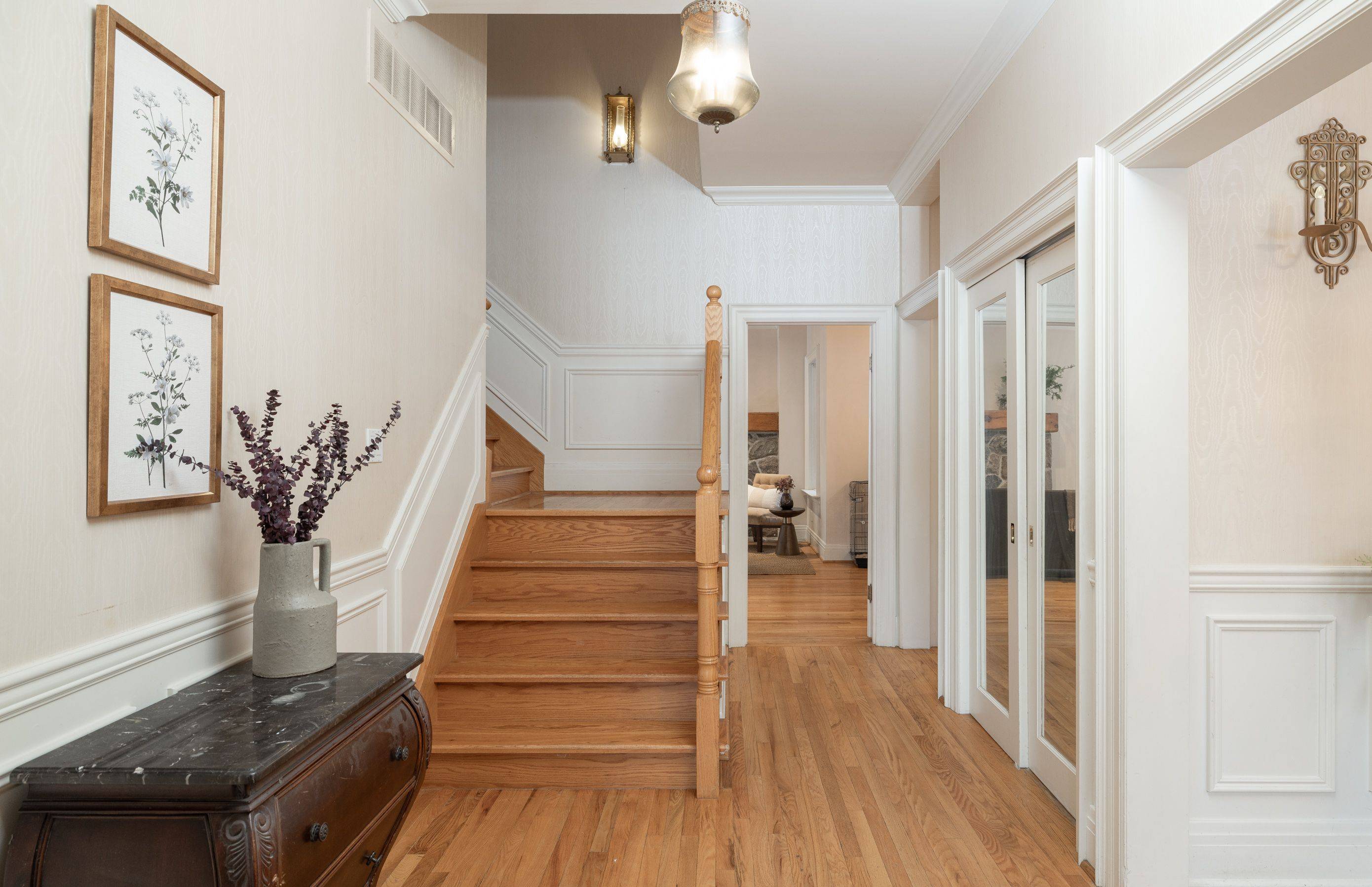 East Gwillimbury, ON L0G 1R0,21455 Warden AVE