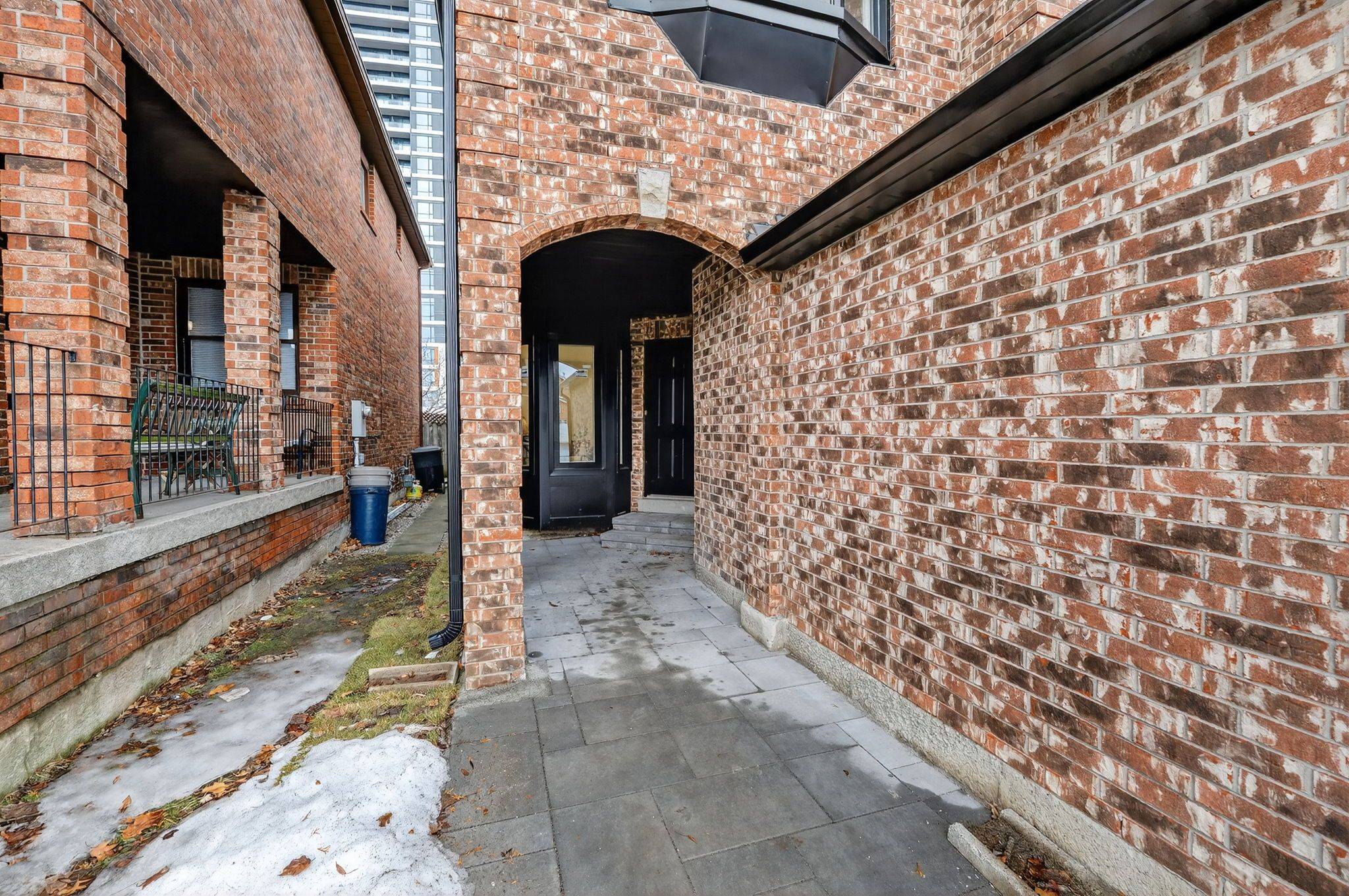 Vaughan, ON L4J 6Y5,45 Chilmar CRES