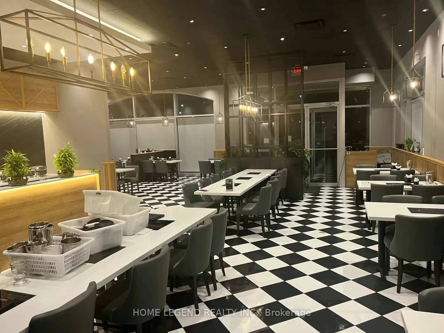 Aurora, ON L4G 7J1,15480 Bayview AVE #D0101