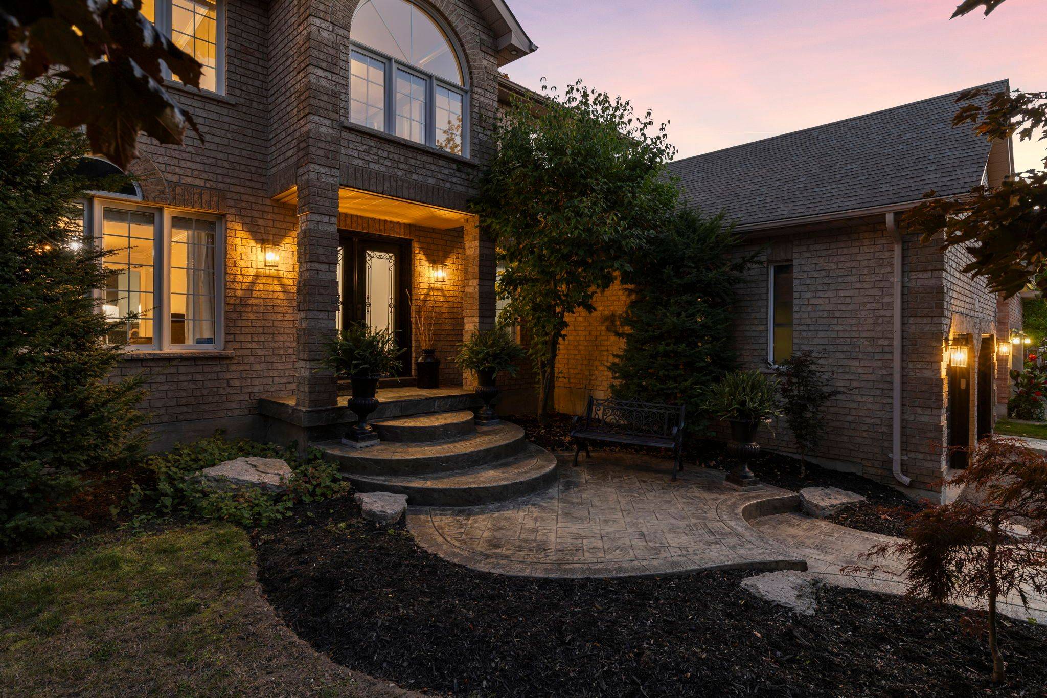 Barrie, ON L4N 9S1,43 Crimson Ridge RD