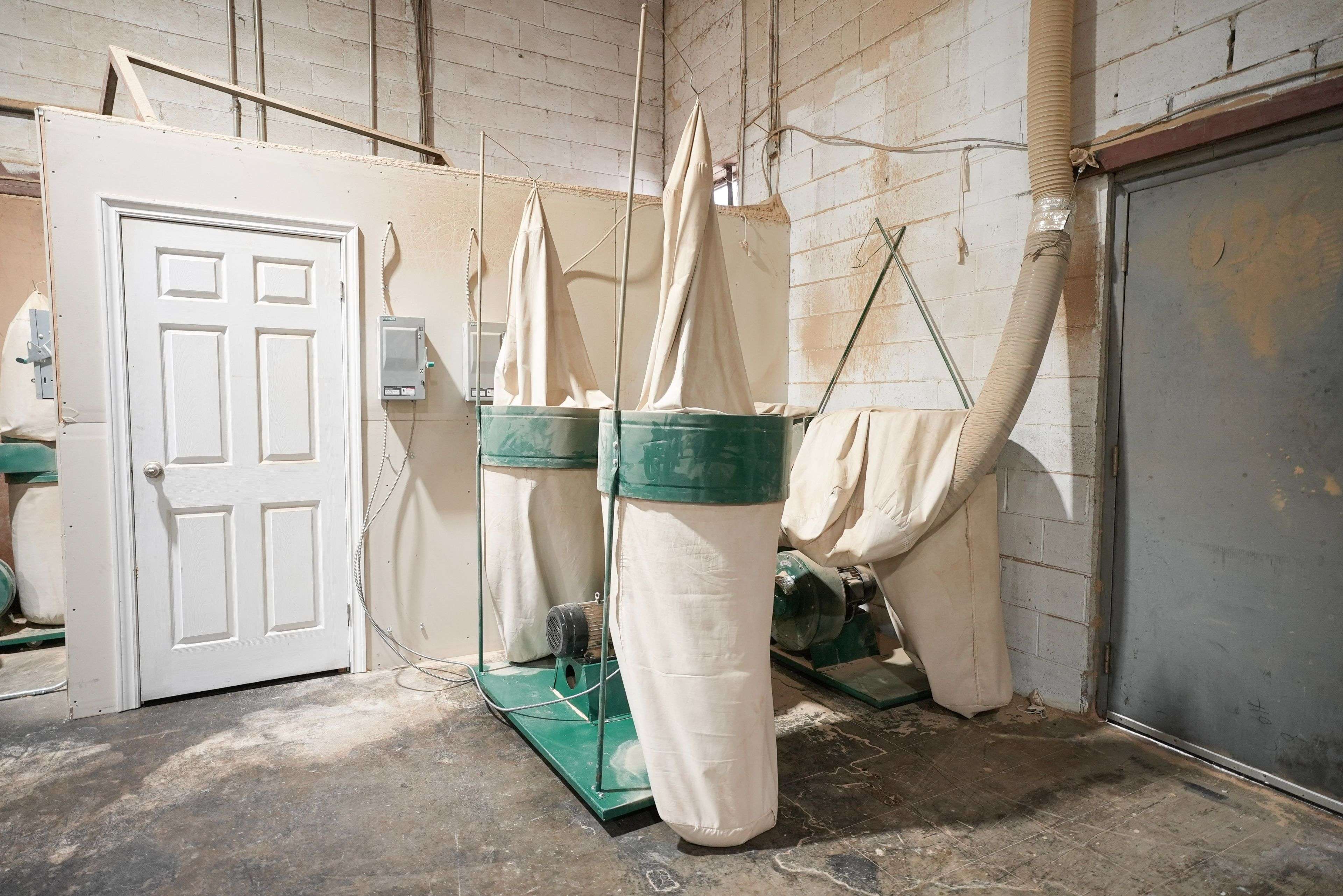 Mississauga, ON L4W 1Z3,1645 Sismet RD #15-16