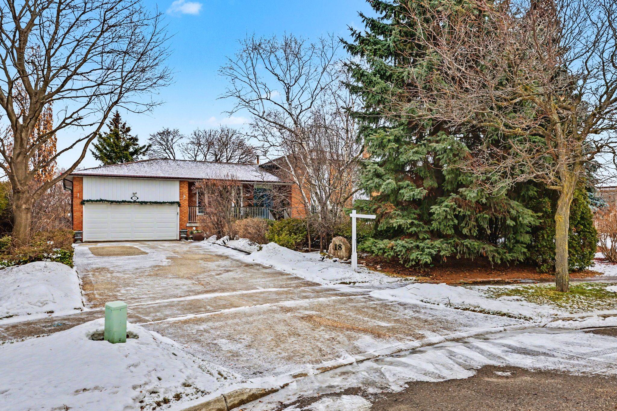 Brampton, ON L6V 3L9,18 Claypine TRL