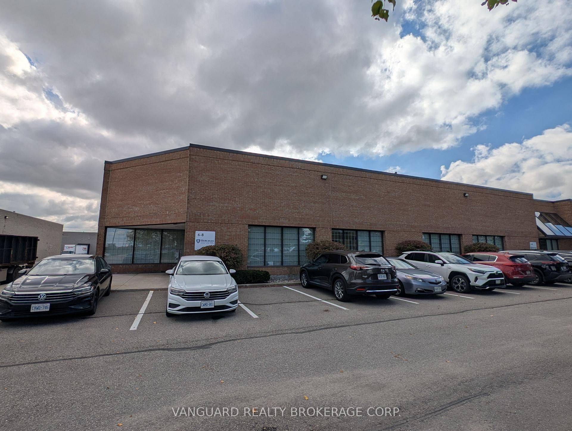 Mississauga, ON L5T 1W1,1750 Courtneypark DR #8