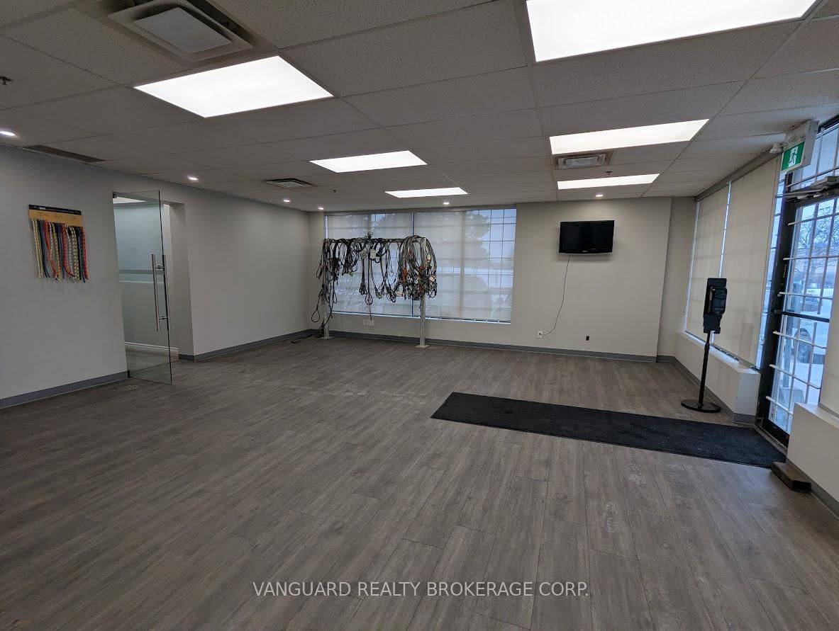 Mississauga, ON L5T 1W1,1750 Courtneypark DR #8