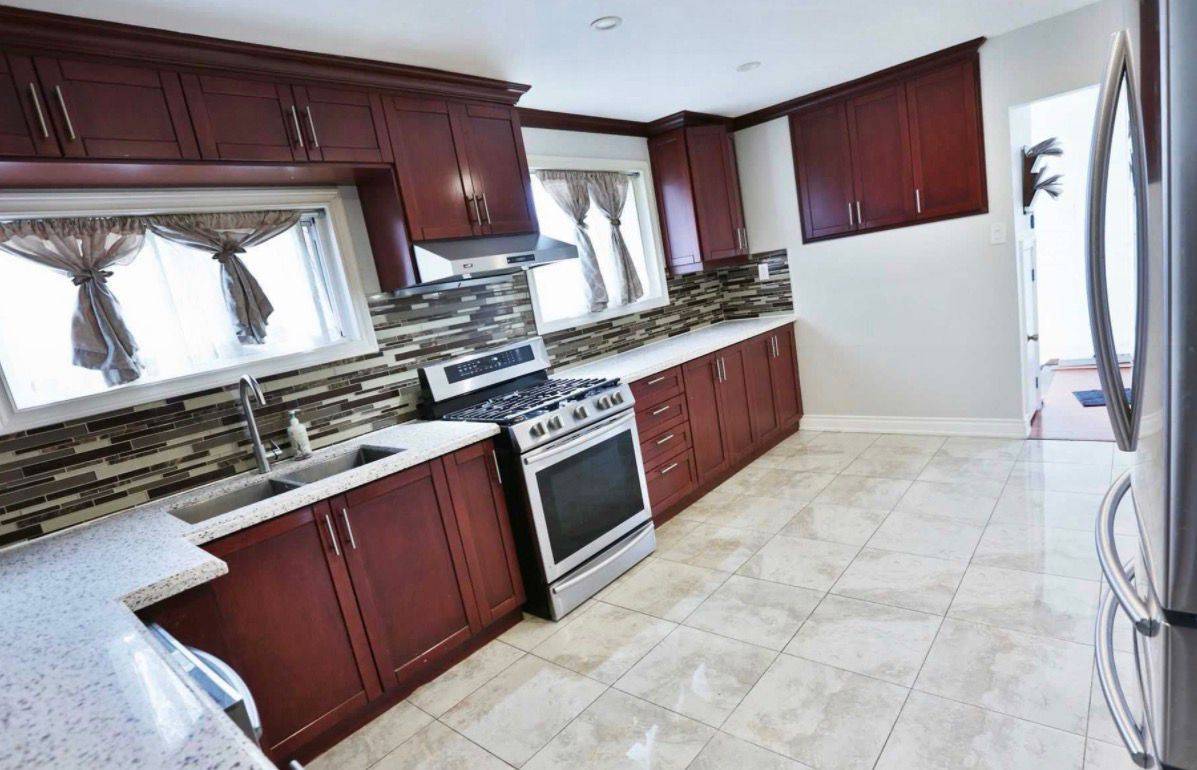 Mississauga, ON L4T 2P7,7294 Shallford RD E