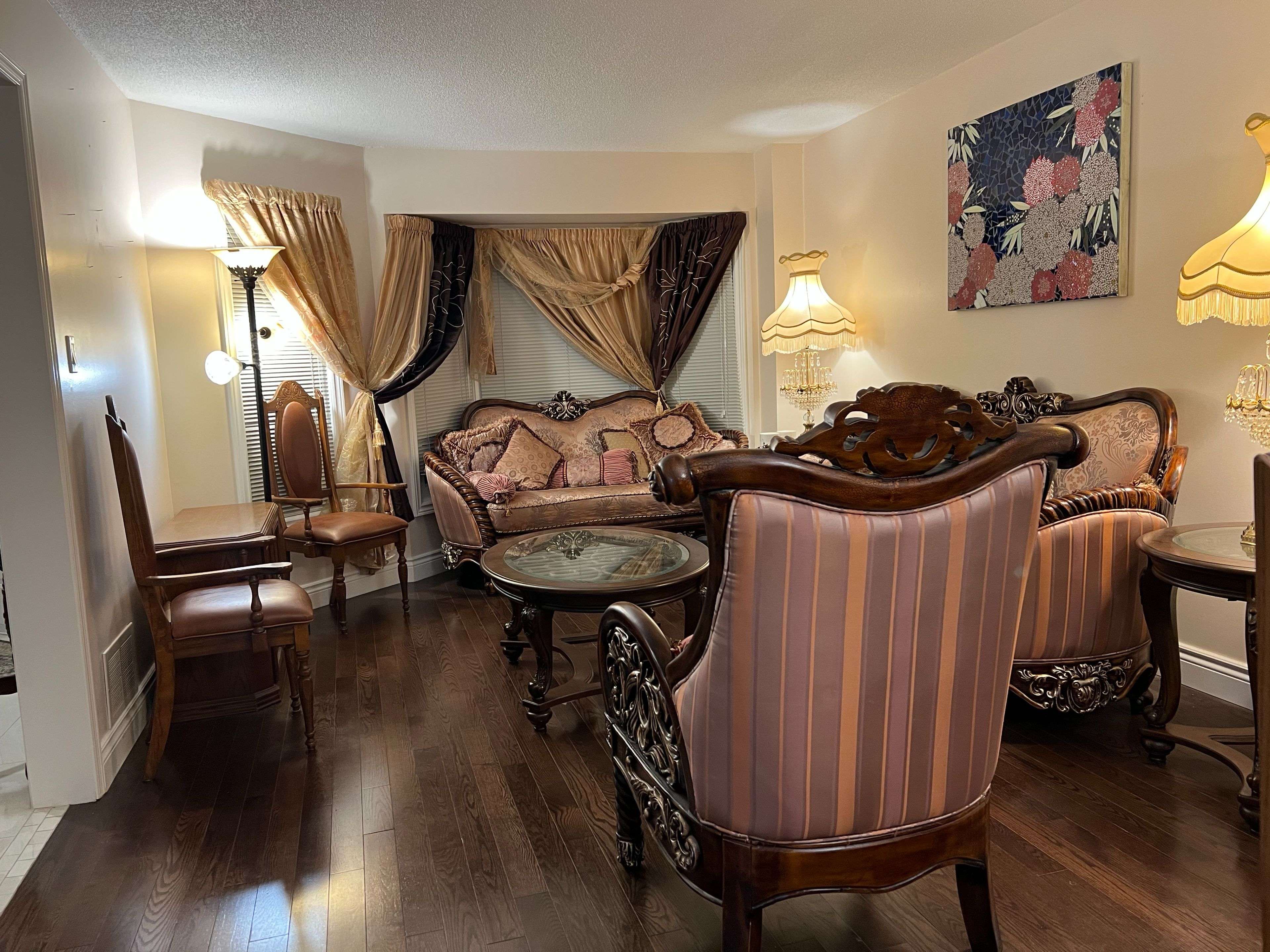 Mississauga, ON L5N 6B5,3408 Water Lily CT