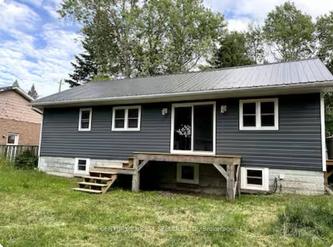 Bracebridge, ON P1L 1K3,253 Maple ST