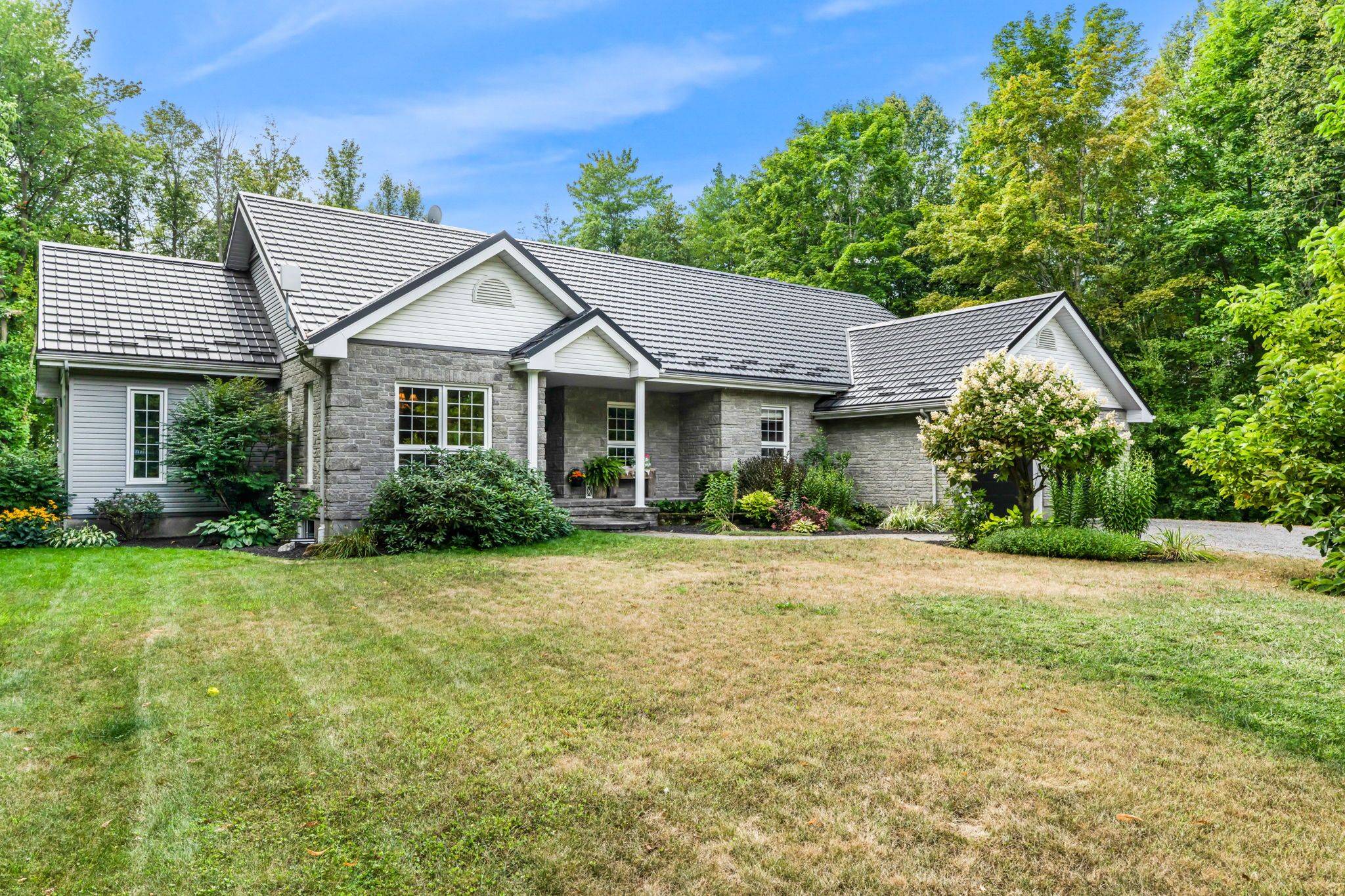 Russell, ON K4R 1E5,1736 GROVES RD