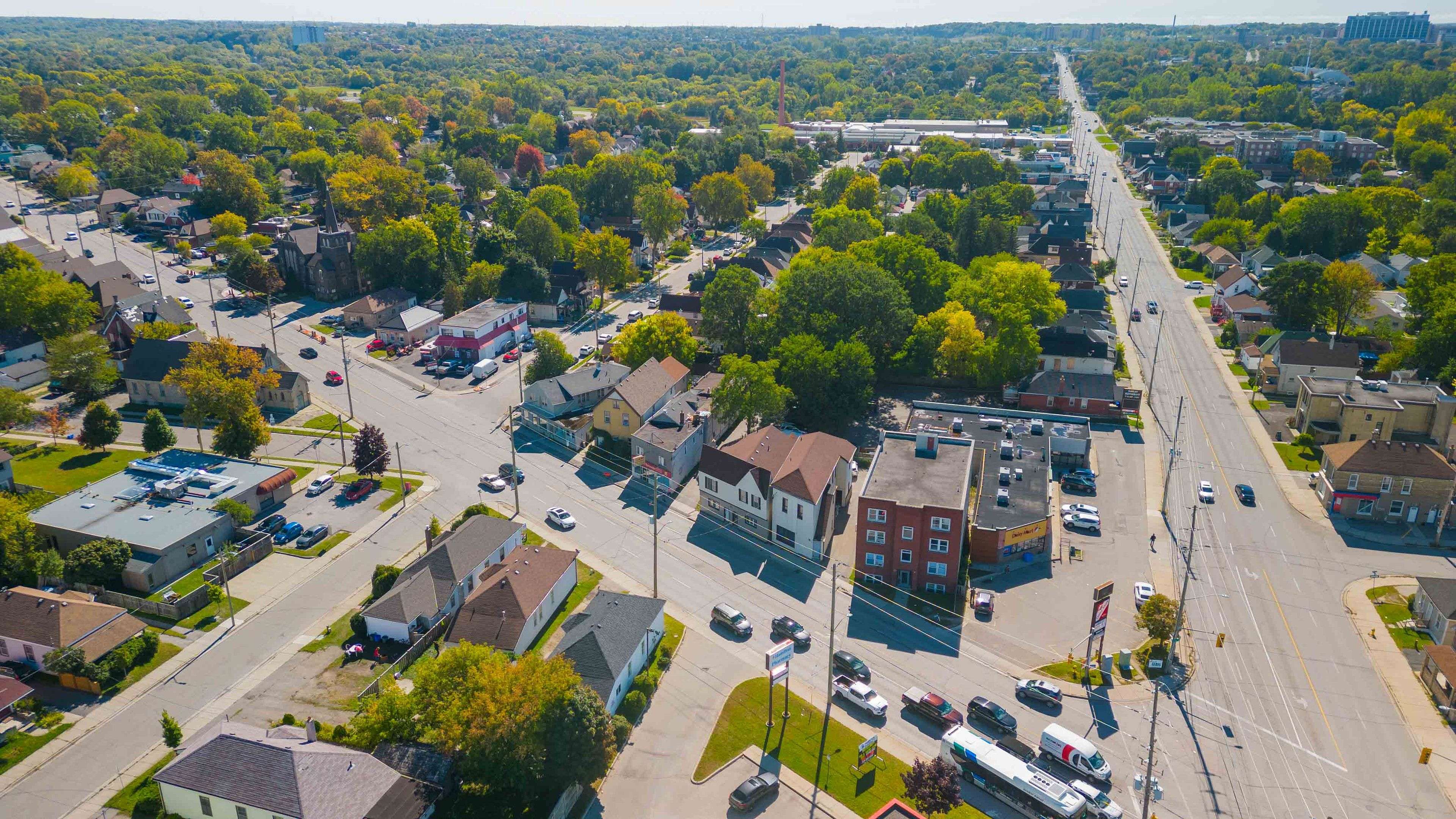 London East, ON N5Z 1P9,217 Hamilton RD