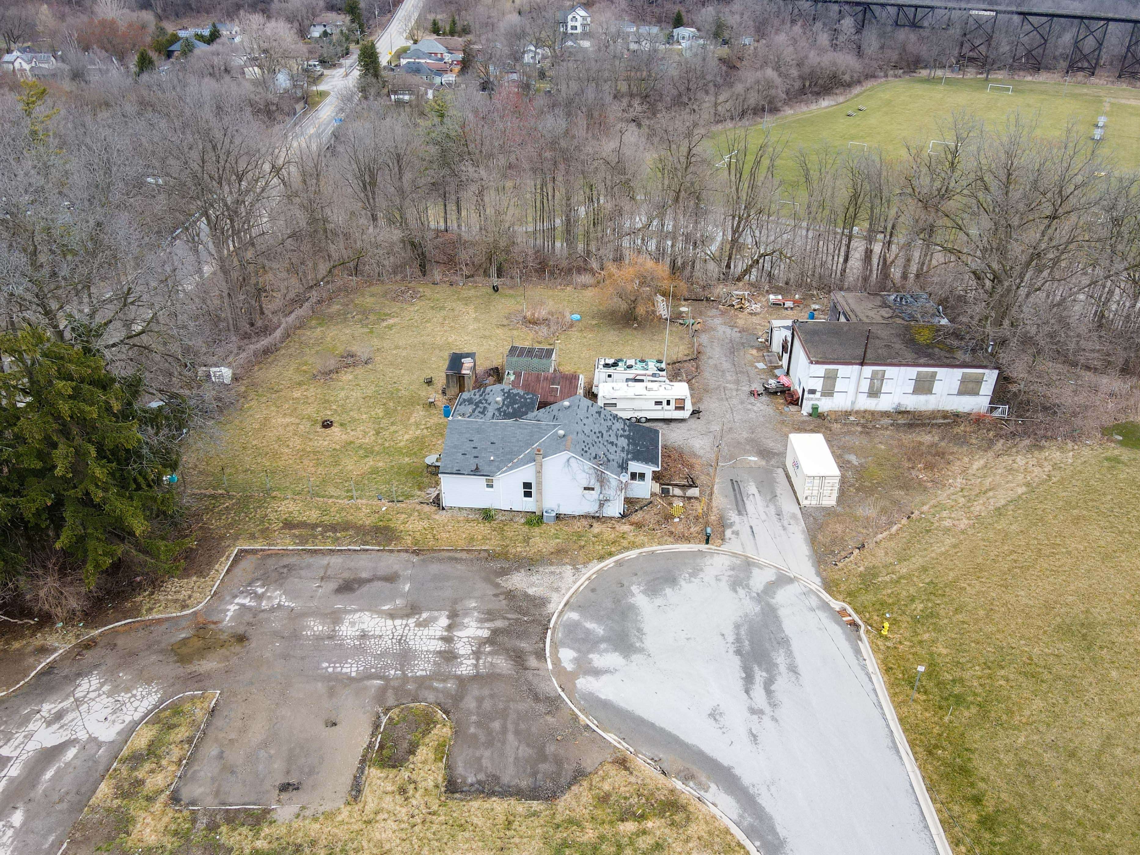 St. Thomas, ON N5P 2N8,6 Pearl ST W