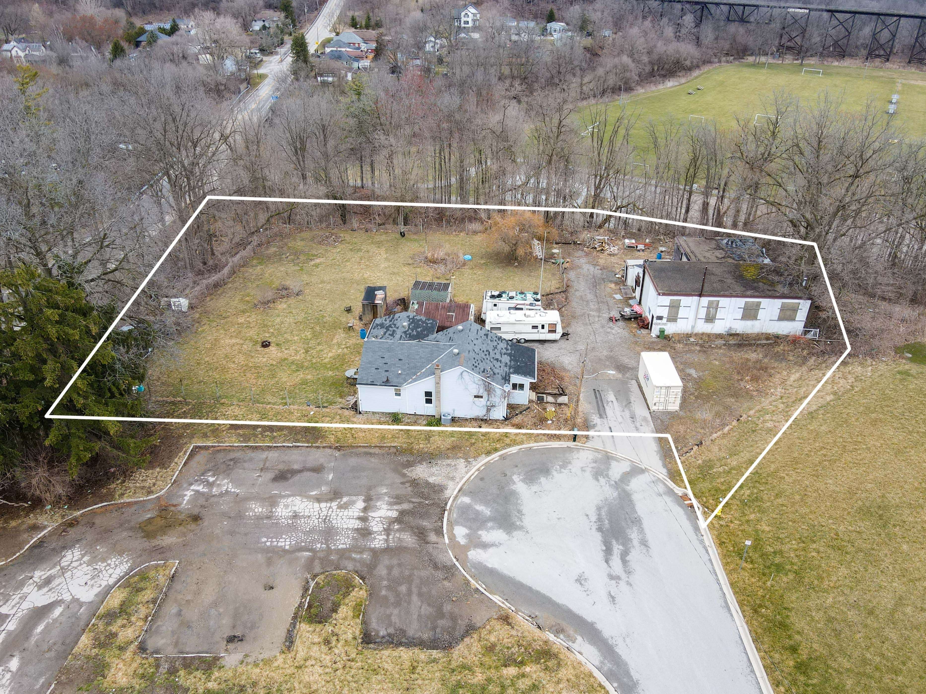 St. Thomas, ON N5P 2N8,6 Pearl ST W