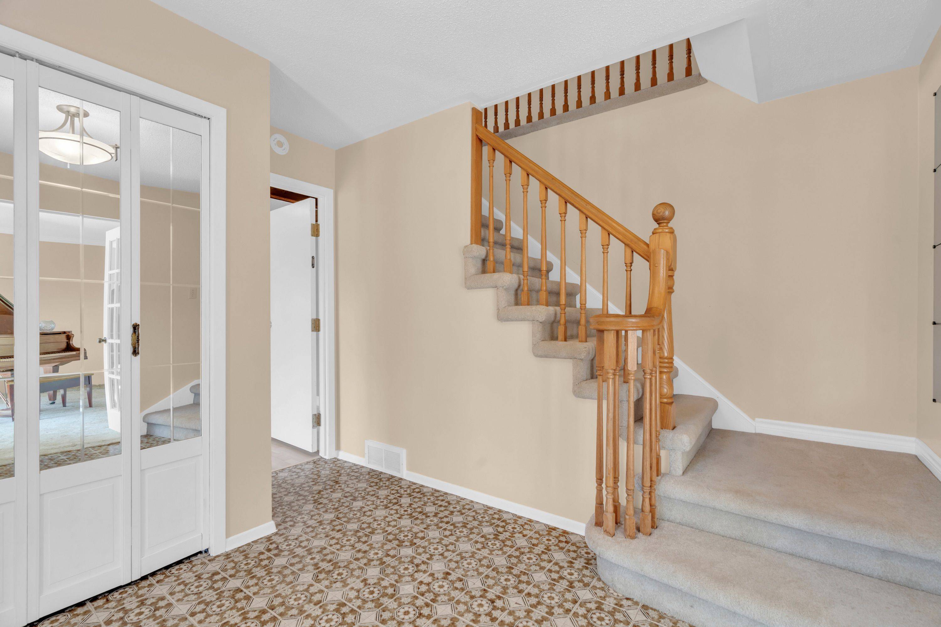 Puslinch, ON N1H 6J3,4502 Wellington Road 35 RD