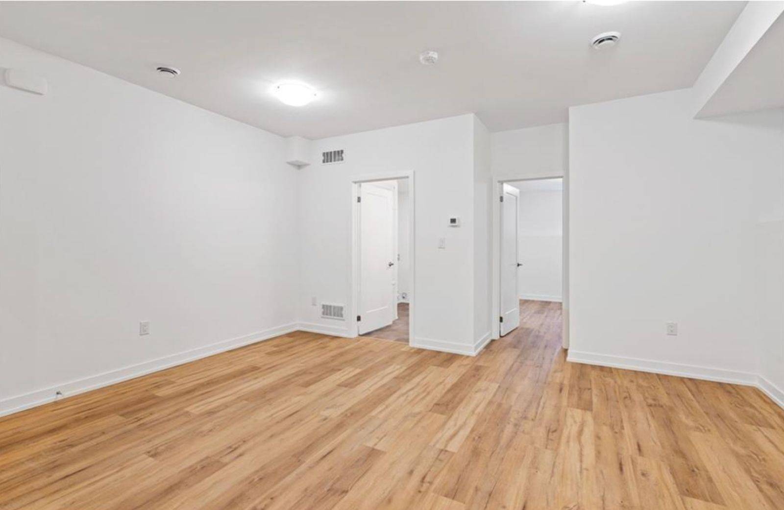 Welland, ON L3C 0K1,781 Clare AVE #314