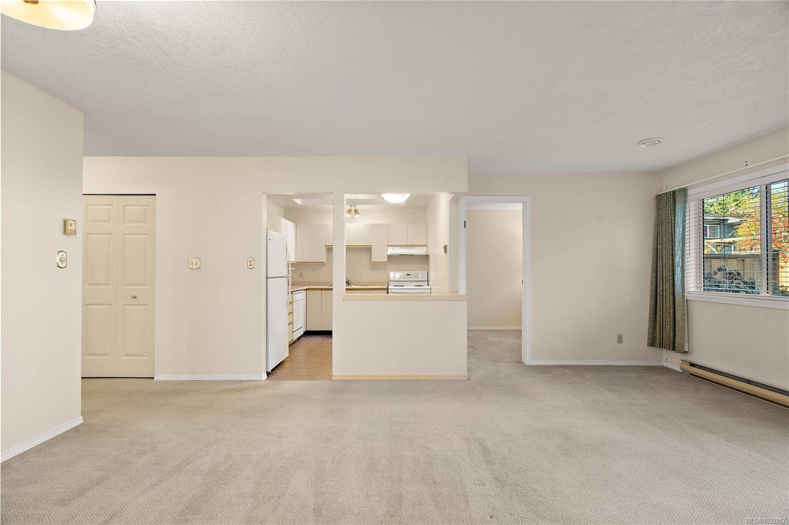 Colwood, BC V9B 2B2,515 Mount View Ave #6