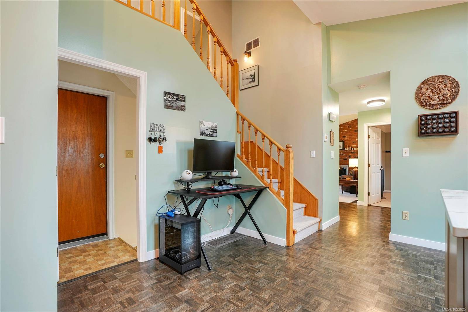 Colwood, BC V9C 3J8,586 Stornoway Dr