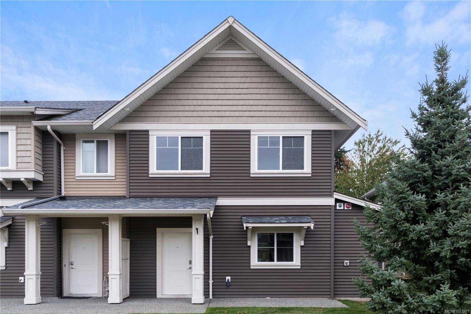 Nanaimo, BC V9S 0A8,1675 Crescent View Dr #301