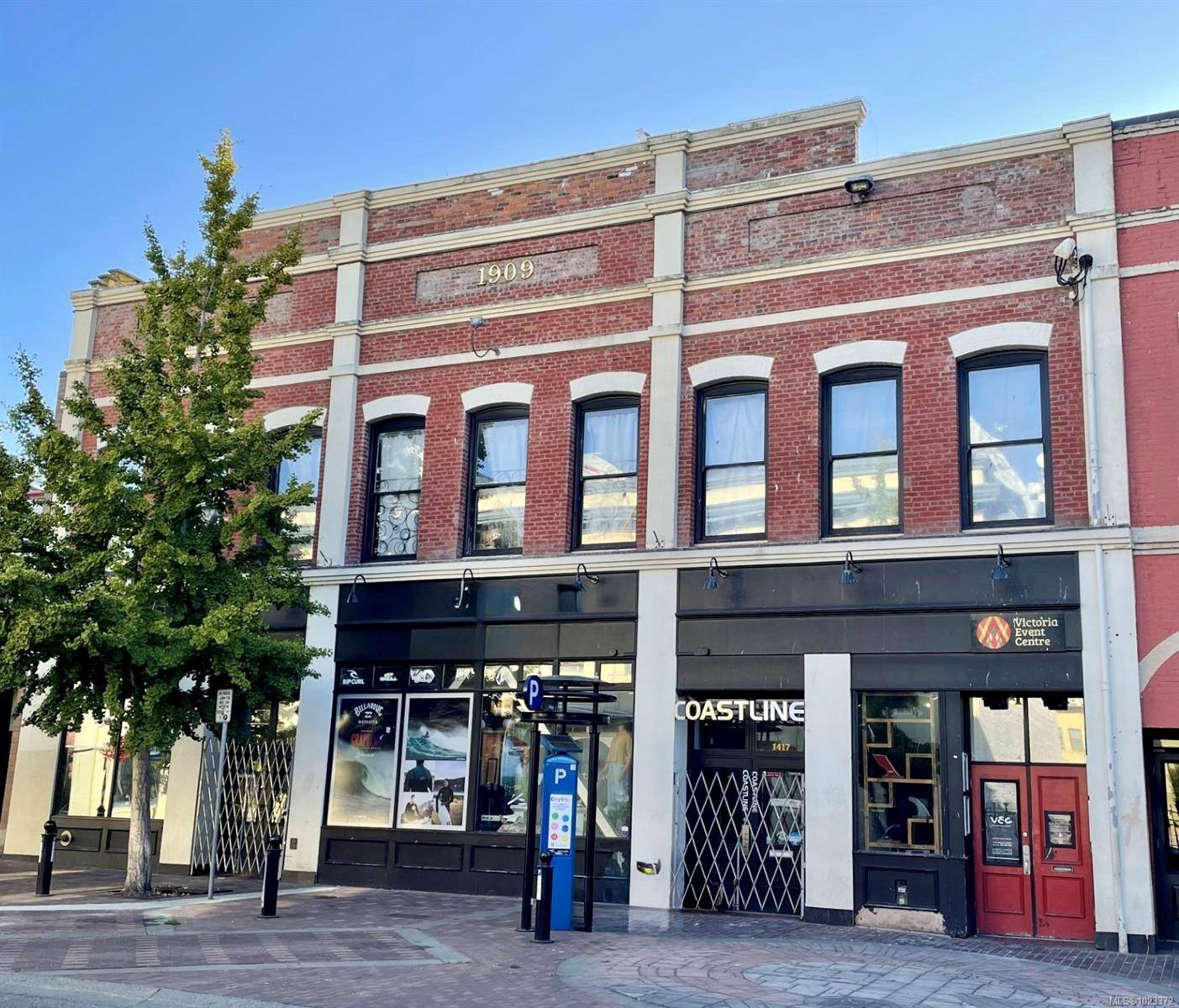 Victoria, BC V8W 2B2,1417 Broad St